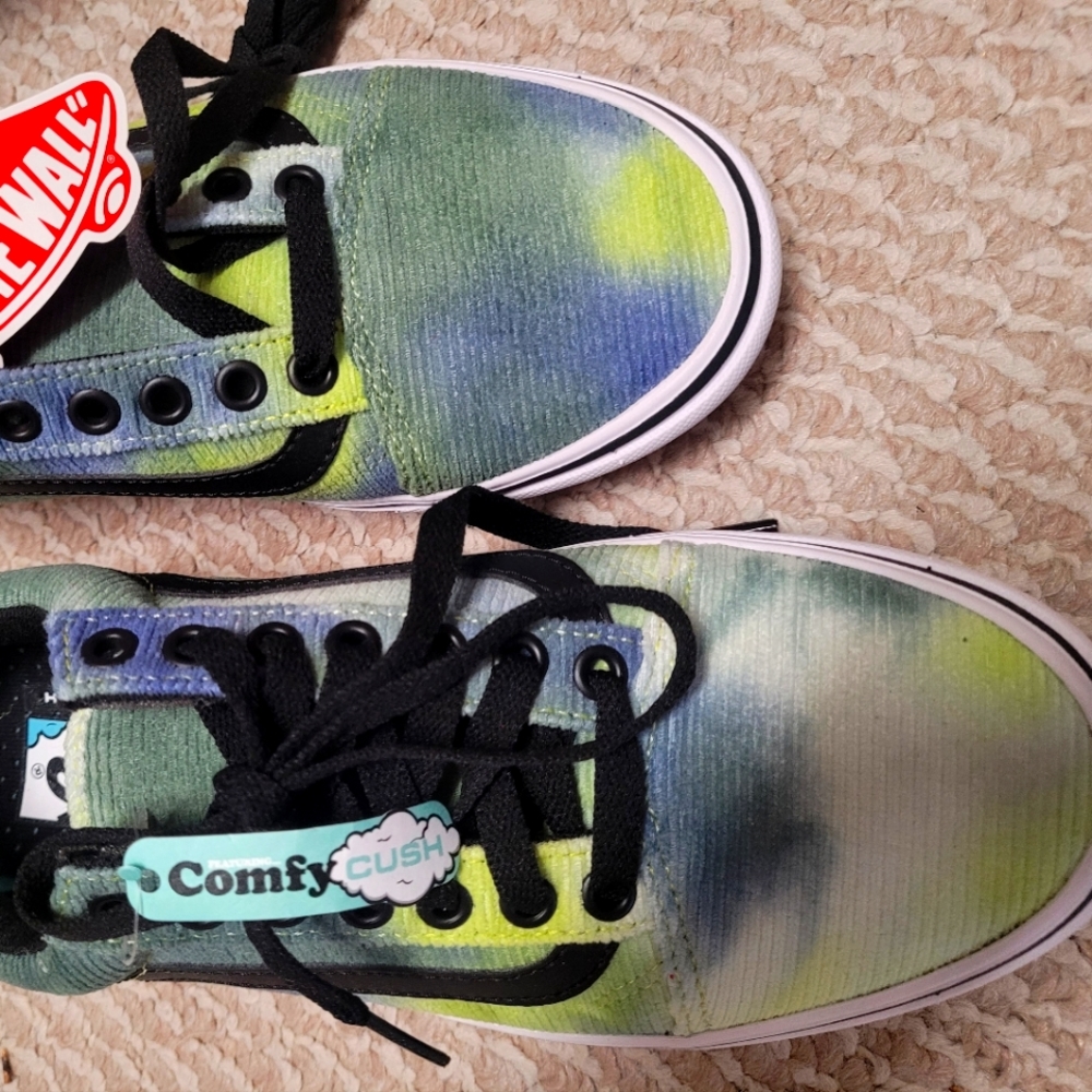 New Van's Sz 8 women 6.5 men